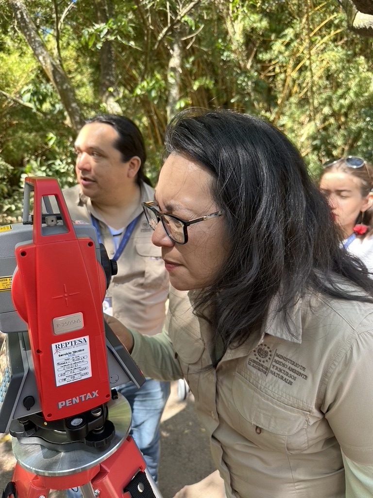 2C22F0F0-E278-487B-88C5-09F5AA7B49B9_1_105_c