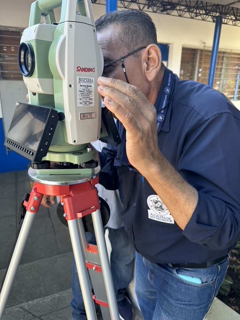 AEF3DBC3-5ACD-42C6-8670-AB1FA0599A7B_1_105_c